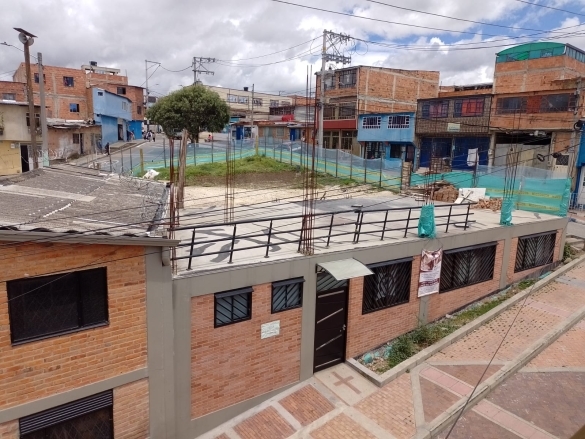 Fachada de la parroquia